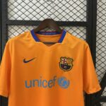 Barcelona 2006-07 Away Retro Jersey - Image 8