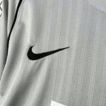 Manchester United 2007-08 Grey Goalkeeper Retro Jersey - Image 8