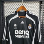Real Madrid 2006-07 Second Away Retro Long Sleeve Jersey - Image 9