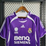 Real Madrid 2006-07 Purple Retro Jersey - Image 9