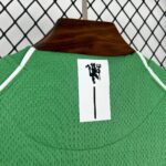 Manchester United 2007-08 Green Goalkeeper Retro Jersey - Image 9