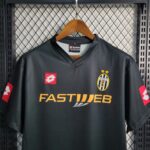 Juventus 2001-02 Away Retro Jersey - Image 9