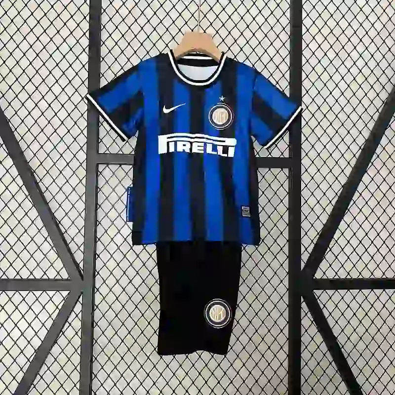 01-590.webp Inter Milan 2009-10 Home Retro Kids Kit - Image 1