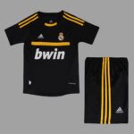 Real Madrid 2011-12 Black Goalkeeper Retro Kids Kit