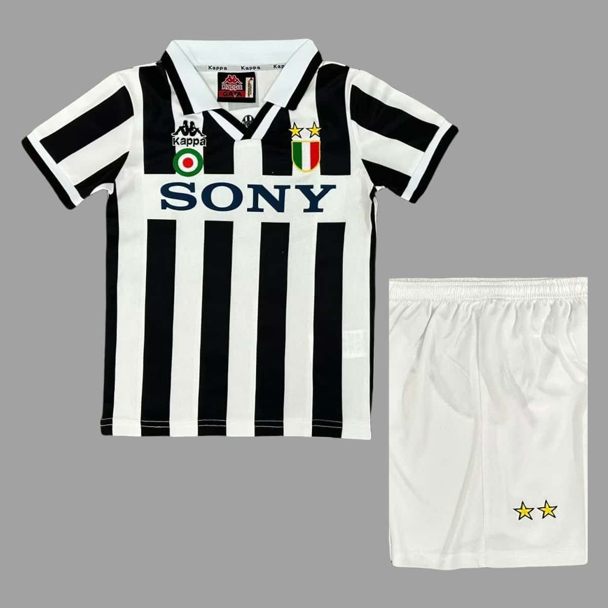 01-7239.jpg Juventus 1995-96 Home Retro Kids Kit - Image 1