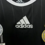 Real Madrid 2006-07 Away Retro Kids Kit - Image 2