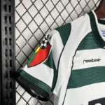 Sporting Lisbon 2001-03 Home Retro Kids Kit - Image 2