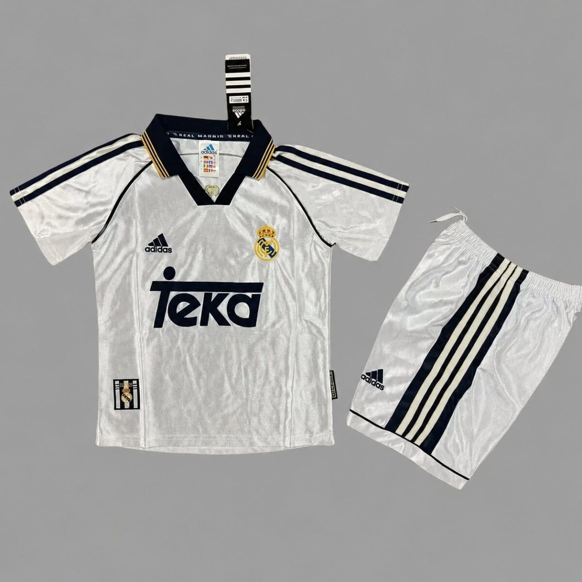 Real Madrid 1998-00 Home Retro Kids Kit - Image 2