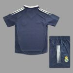 Real Madrid 2004-05 Away Retro Kids Kit - Image 2