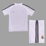 Real Madrid 2004-05 Home Retro Kids Kit - Image 2