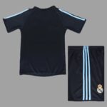 Real Madrid 2003-04 Away Retro Kids Kit - Image 2