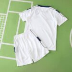 Manchester United 2000-01 Away Retro Kids Kit - Image 2