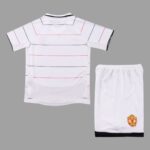 Manchester United 2003-05 Second Away Retro Kids Kit - Image 2