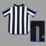 Newcastle United 1999-00 Home Retro Kids Kit - Image 2