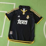 Real Madrid 1999-00 Away Retro Kids Kit - Image 3