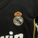 Real Madrid 2011-12 Away Retro Kids Kit - Image 3