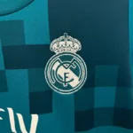 Real Madrid 2017-18 Second Away Retro Kids Kit - Image 3