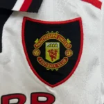 Manchester United 1997-98 Away Retro Kids Kit - Image 3