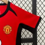 Manchester United 2002-04 Home Retro Kids Kit - Image 3