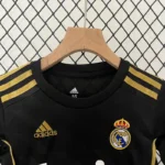 Real Madrid 2011-12 Away Retro Kids Kit - Image 4