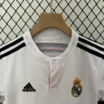 Real Madrid 2014-15 Home Retro Kids Kit - Image 4