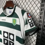 Sporting Lisbon 2001-03 Home Retro Kids Kit - Image 4