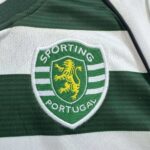 Sporting Lisbon 2002-03 Home Long Sleeve Retro Kids Kit - Image 4