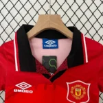 Manchester United 1994-96 Home Retro Kids Kit - Image 4