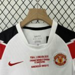 Manchester United 2010-11 Away Champions League Retro Kids Kit - Image 4