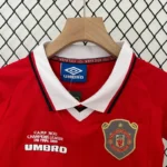 Manchester United 1999-00 Home Retro Kids Kit - Image 4
