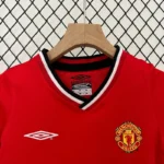 Manchester United 2000-01 Home Retro Kids Kit - Image 4