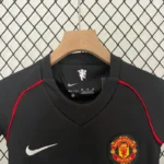 Manchester United 2007-08 Second Away Retro Kids Kit - Image 4