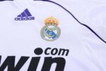 Real Madrid 2007-08 Home Retro Kids Kit - Image 5
