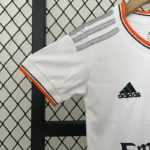 Real Madrid 2013-14 Home Retro Kids Kit - Image 5