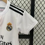Real Madrid 2014-15 Home Retro Kids Kit - Image 5