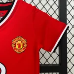 Manchester United 2000-01 Home Retro Kids Kit - Image 5