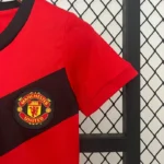 Manchester United 2009-10 Home Retro Kids Kit - Image 5