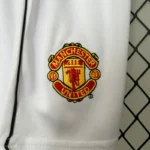 Manchester United 2000-01 Home Retro Kids Kit - Image 6