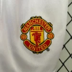 Manchester United 2005-06 Home Retro Kids Kit - Image 6
