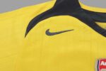 Arsenal 2005-06 Away Retro Kids Kit - Image 7
