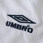Manchester United 2000-01 Away Retro Kids Kit - Image 7