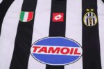 Juventus 2002-03 Home Retro Kids Kit - Image 7