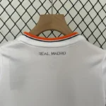 Real Madrid 2013-14 Home Retro Kids Kit - Image 7
