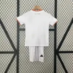 Real Madrid 2013-14 Home Retro Kids Kit - Image 8